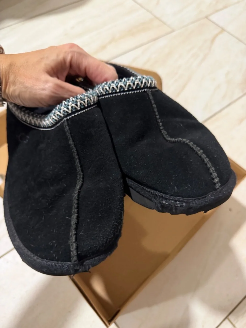 Tasman slippers size 5 UGG